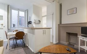 Jusqua 6 Personnes Au Coeur Du Vieux Lyon